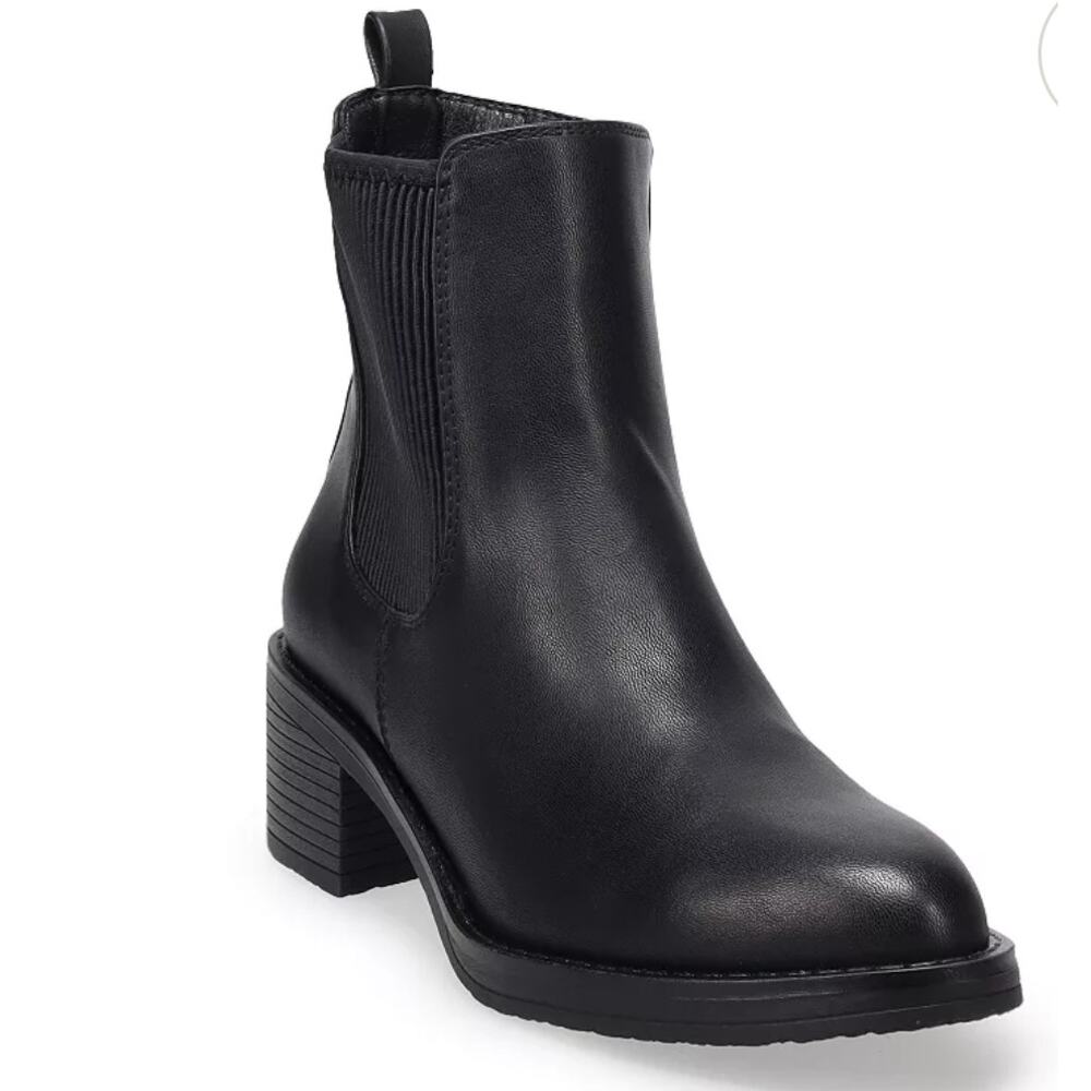 Muk Luks Luk-Ees Black Chelsea Booties Size 10 Lug Sole Outdoors NWT Classic